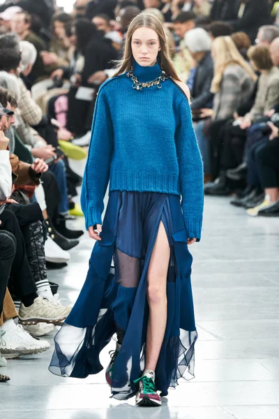 Look 49